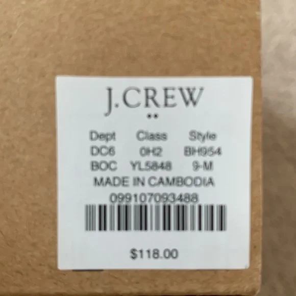 New In Box - J. Crew Womens Size 9

Retails for $118.00.    Selling for $40 - Picture 10 of 10